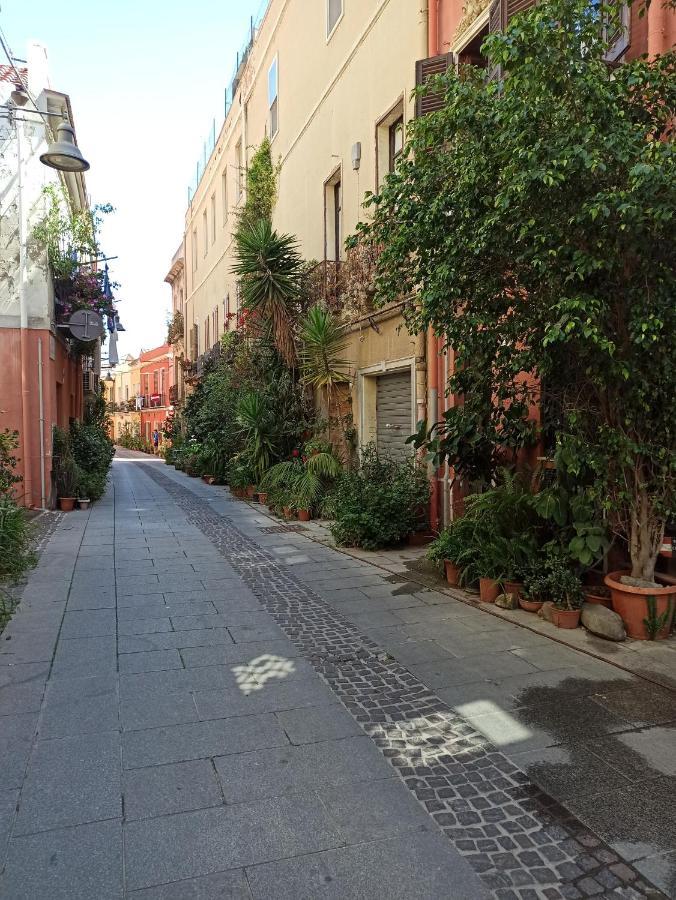 La Casetta Nel Centro Кальяри Экстерьер фото